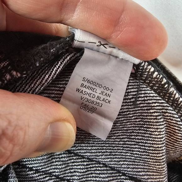 GAP High Rise Barrel Jeans - Picture 7 of 8